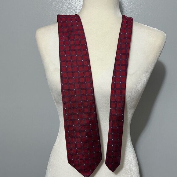 BROOKS BROTHERS 346 Men's Red/Blue/Silver Silk Necktie USA Designer Geometric - Picture 1 of 4